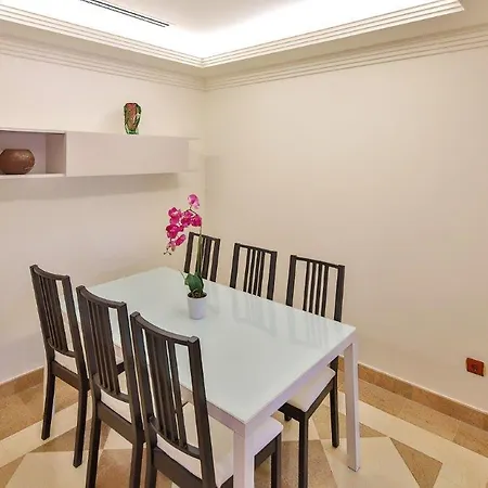 Luxe Appartament Марбелья